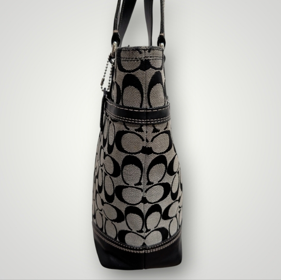 Coach Hampton Signature Tote - Picture 9 of 16